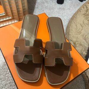 AUTHENTIC Hermes Oran Sandals Brown Size 40